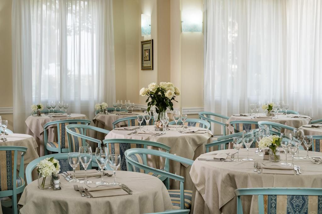 Salle de petit déjeuner