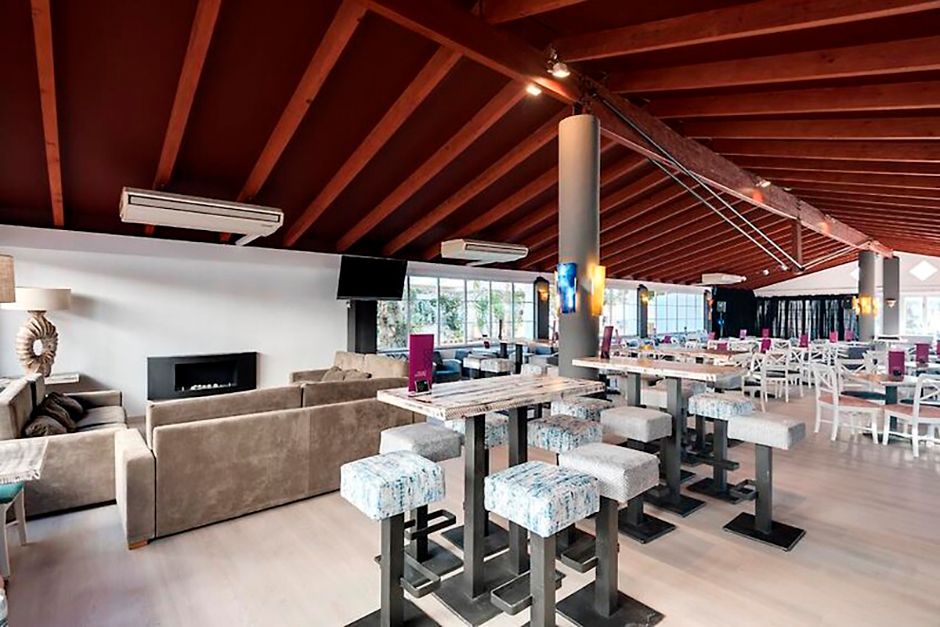 Bar