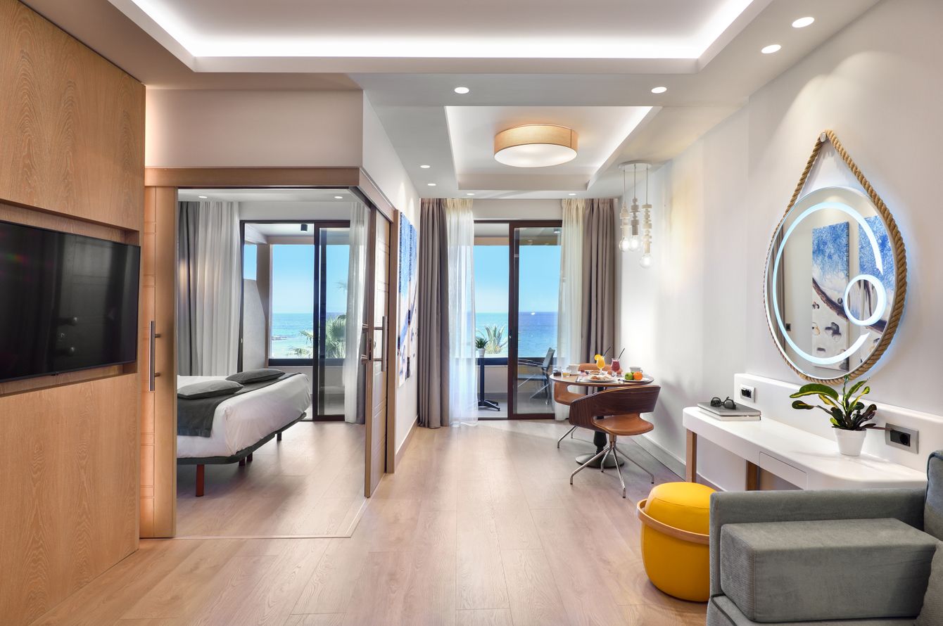 Deluxe Suite