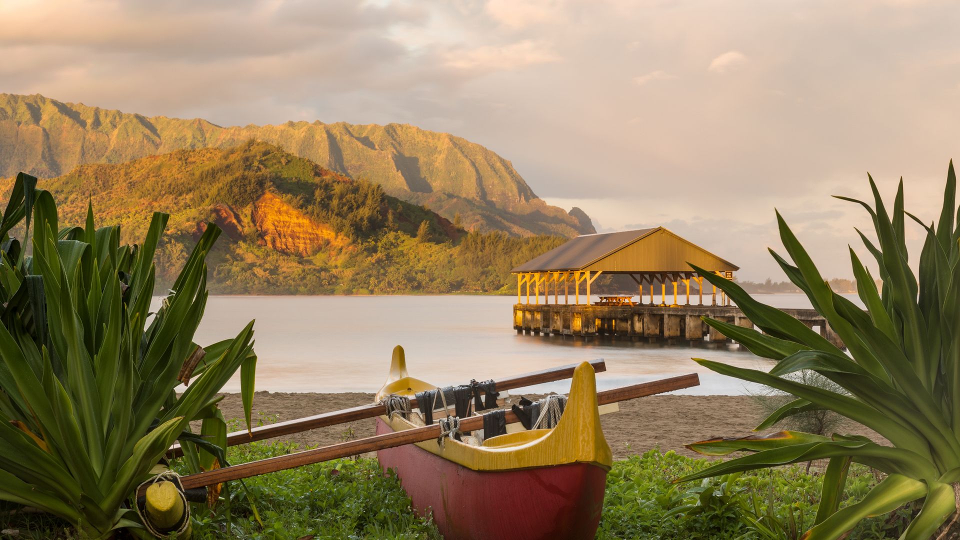 La baie de Hanalei est la seule baie protégée au nord de Kauai.