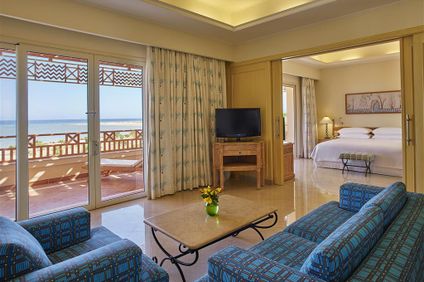 Deluxe Suite Beach Front