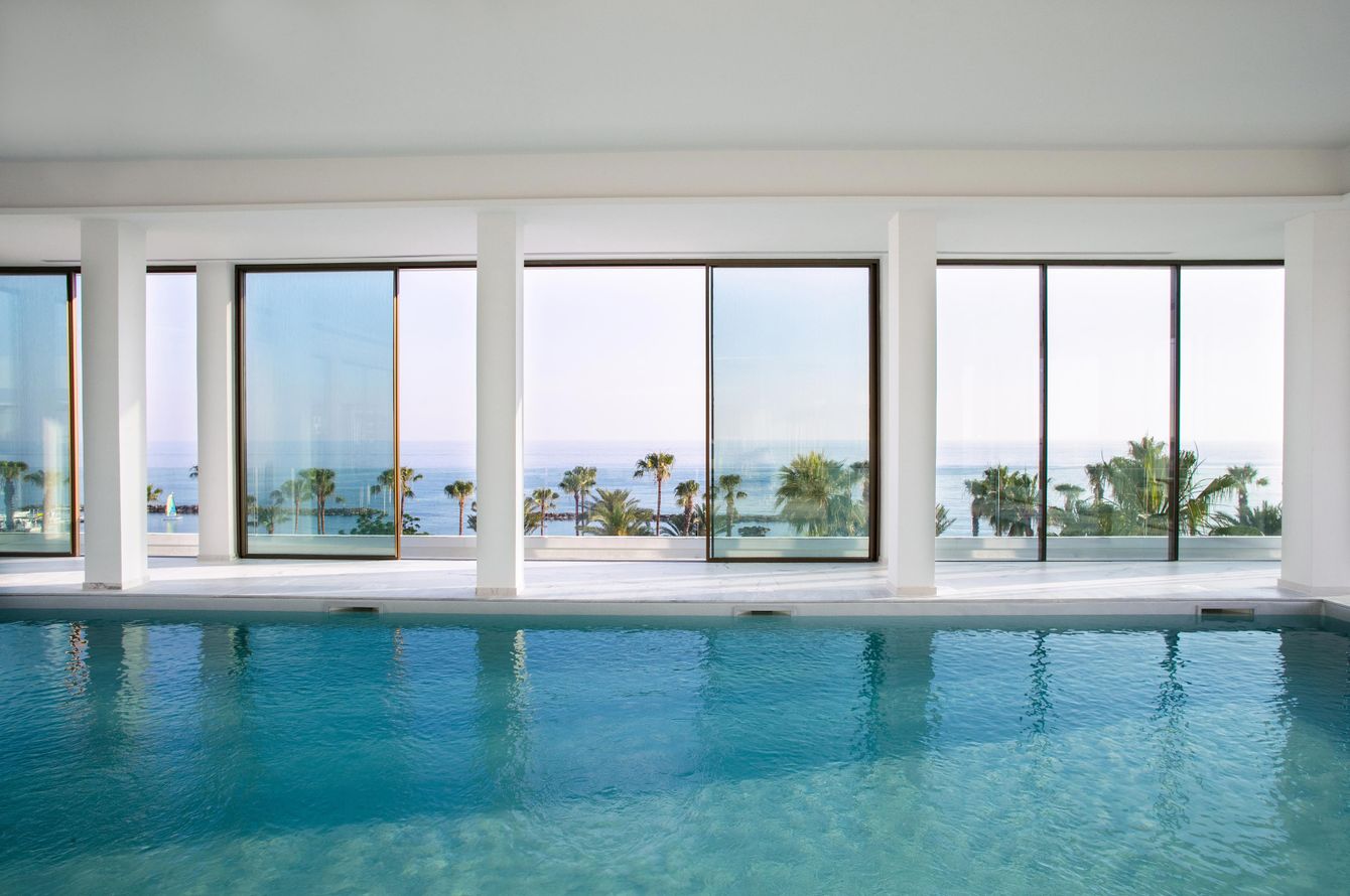 Piscine intérieure