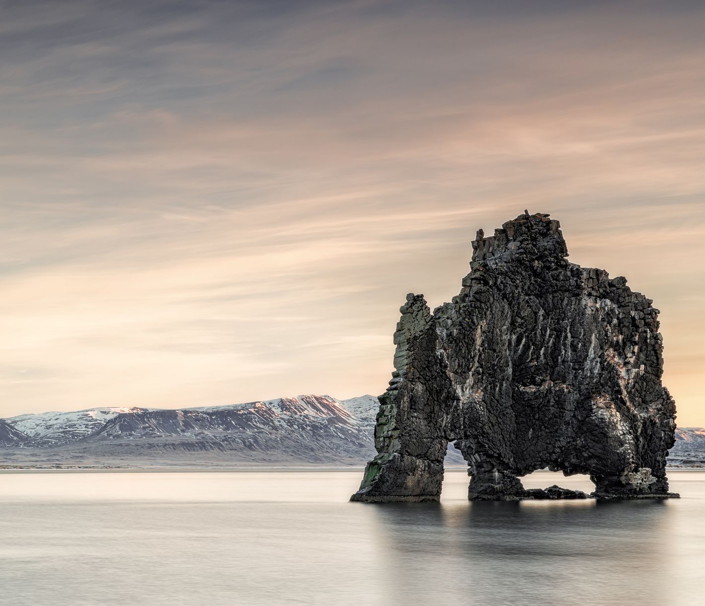 Der Basaltfelsen Hvítserkur ist einer der meistfotografierten Motive Islands.