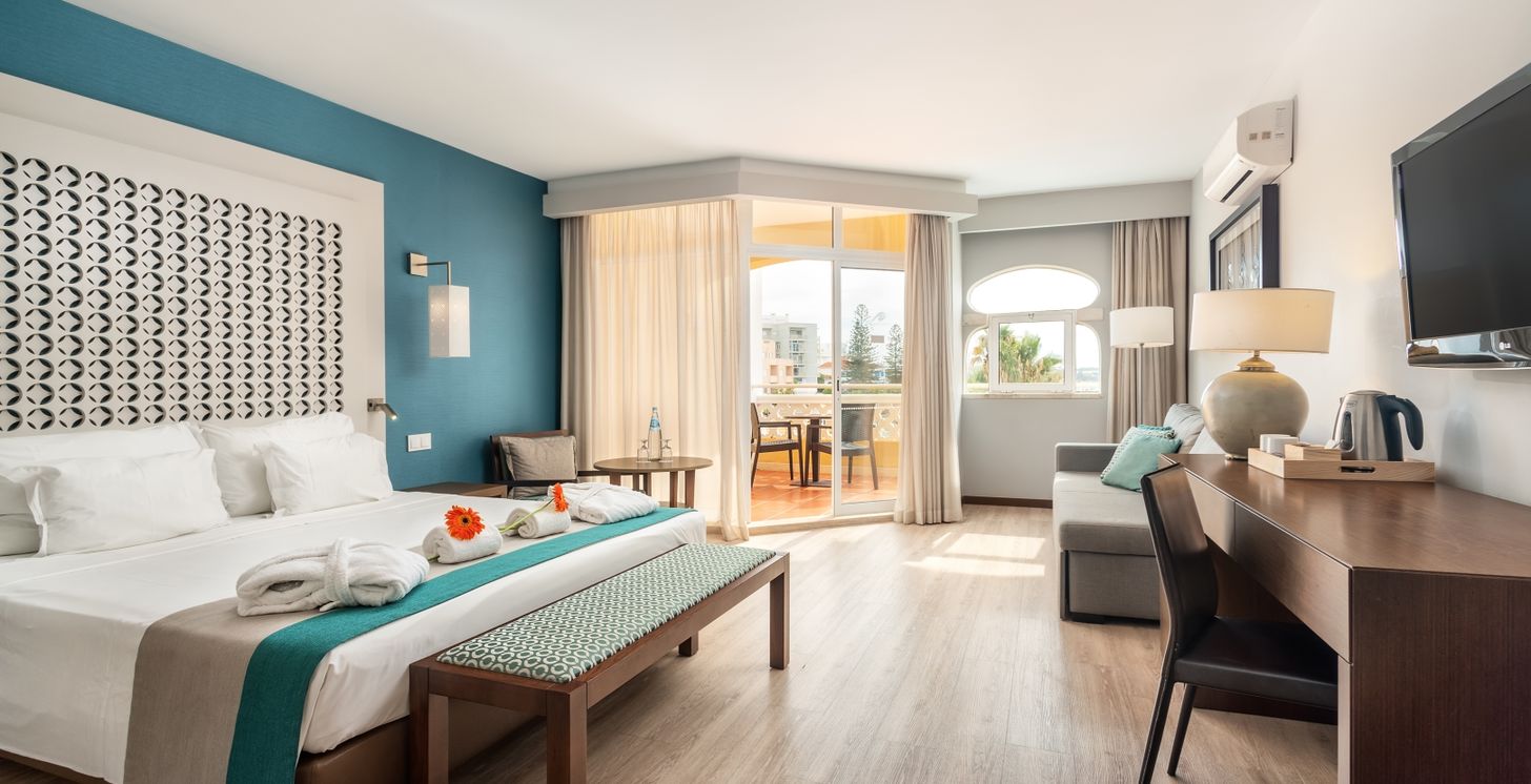 Doppelzimmer seitliche Meersicht