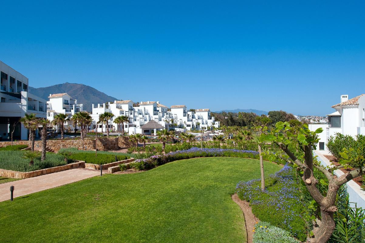 Estepona Hotel & Spa Resort