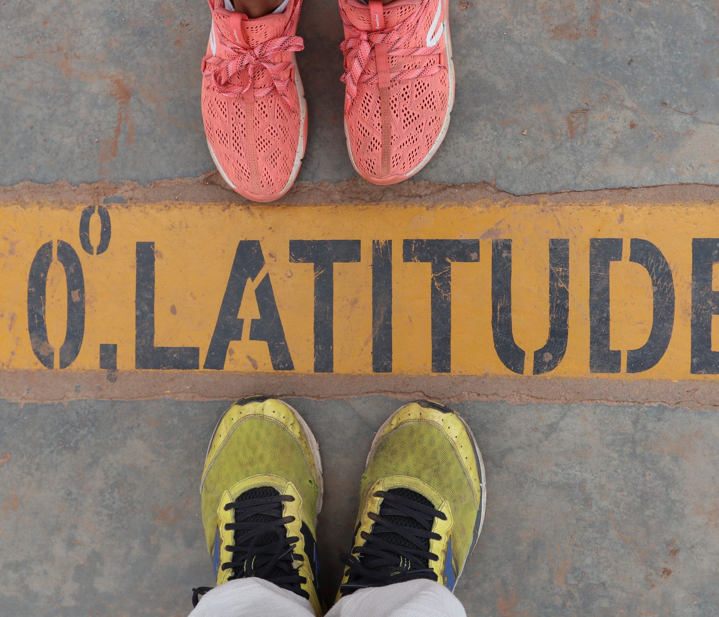 Sur la ligne de l'équateur en Ouganda