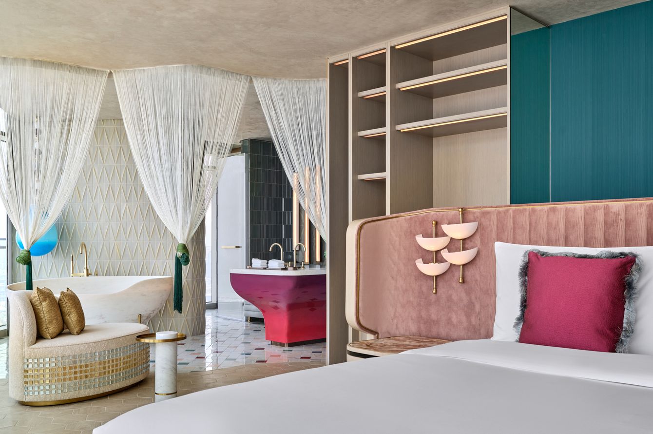 Suite E-WOW