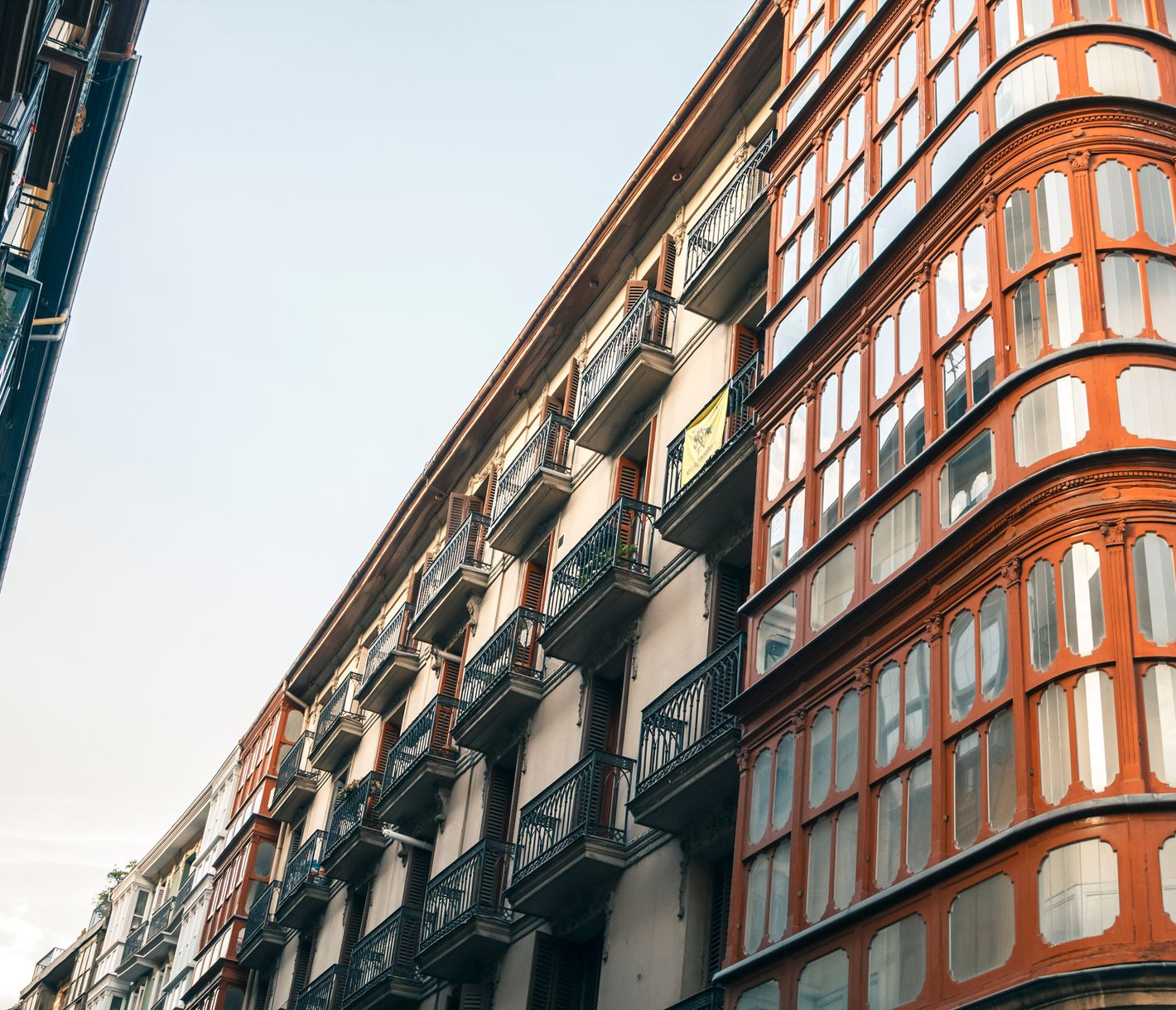 Au cœur de la vieille ville de Bilbao: la vibrante Plaza Miguel de Unamuno