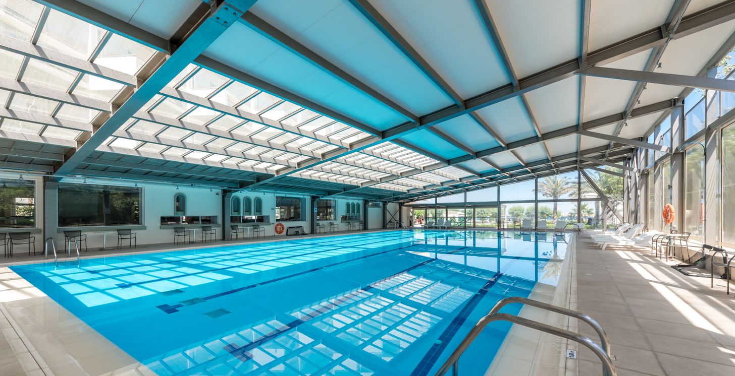 Piscine intérieure