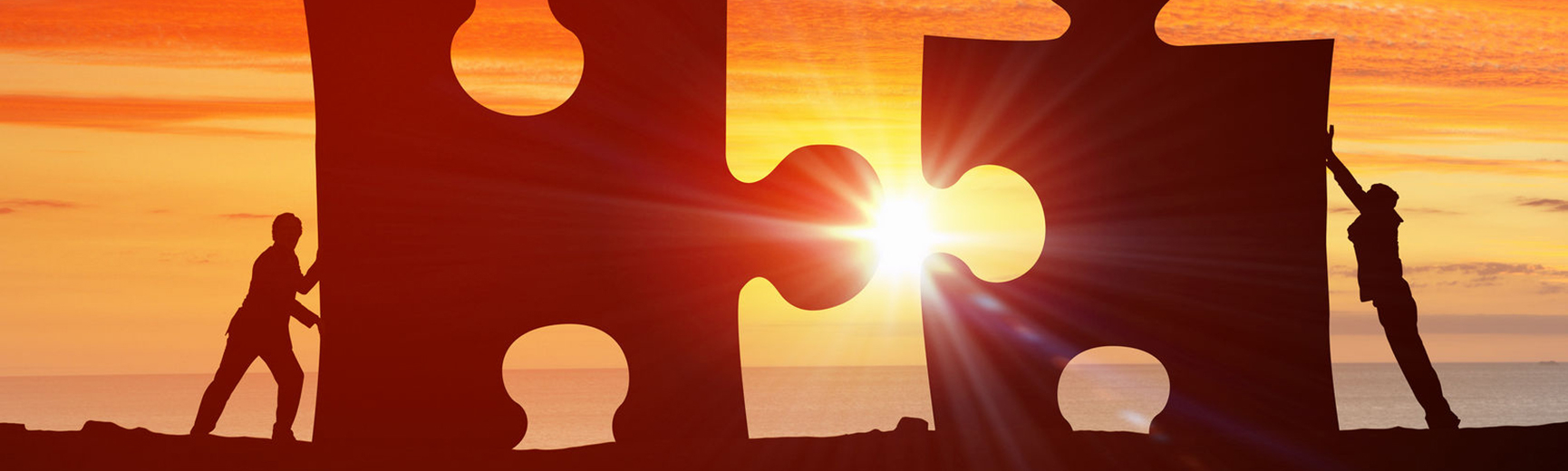 Puzzle im Sonnenuntergang
