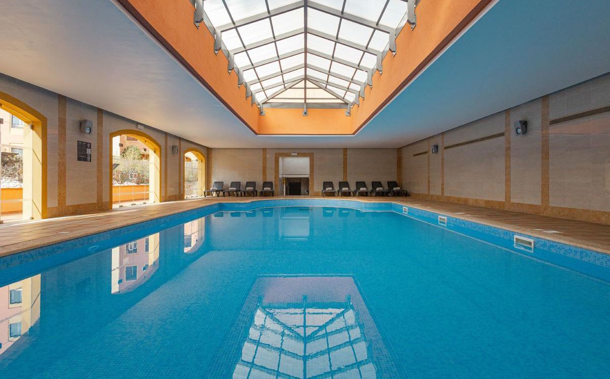 Piscine intérieure