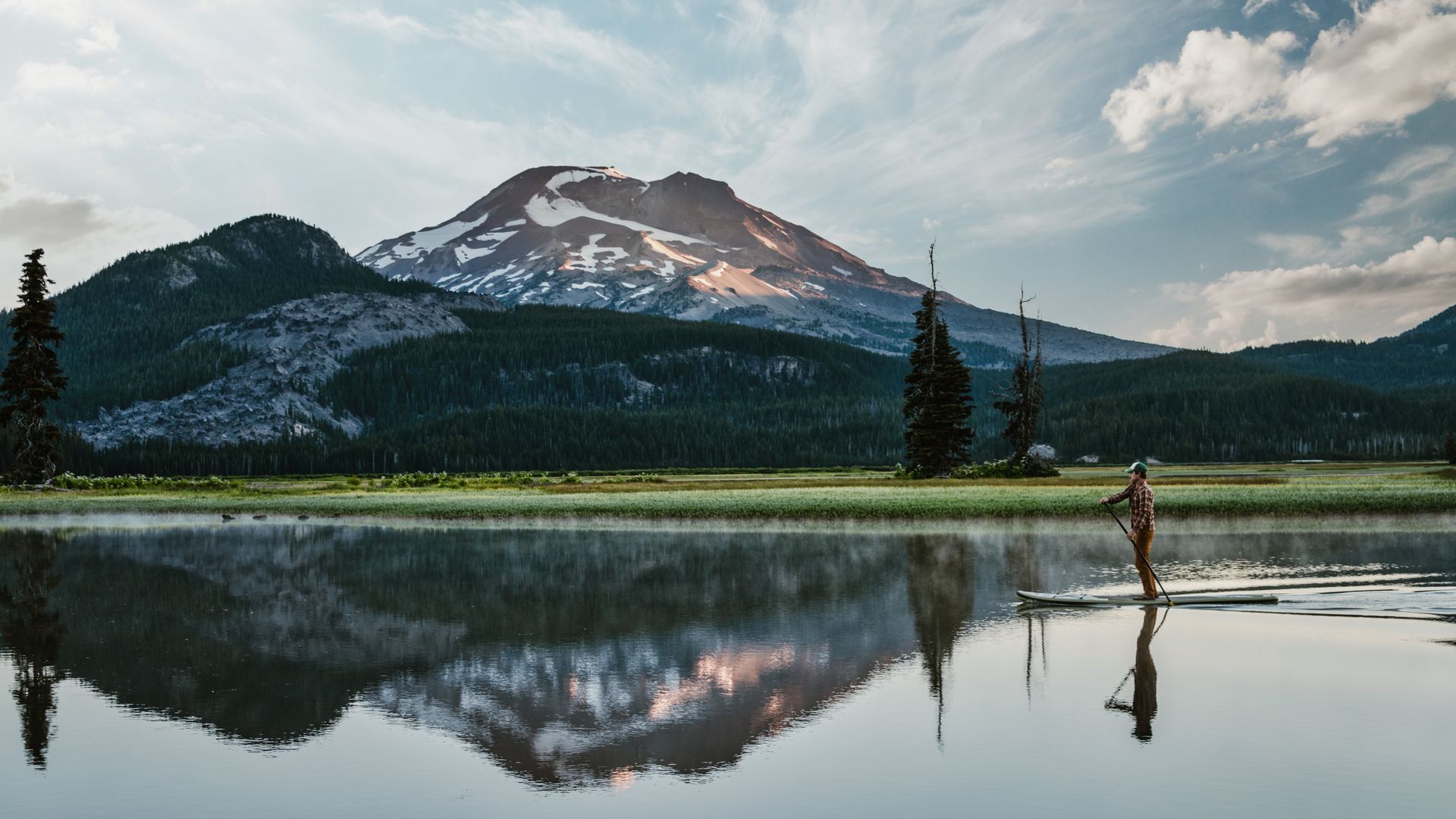 Der Sparks Lake liegt wunderschön eingebettet in der Bergwelt Oregons.