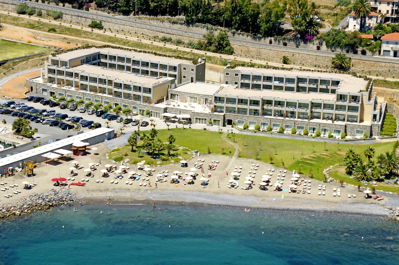Aregai Marina Hotel & Residence