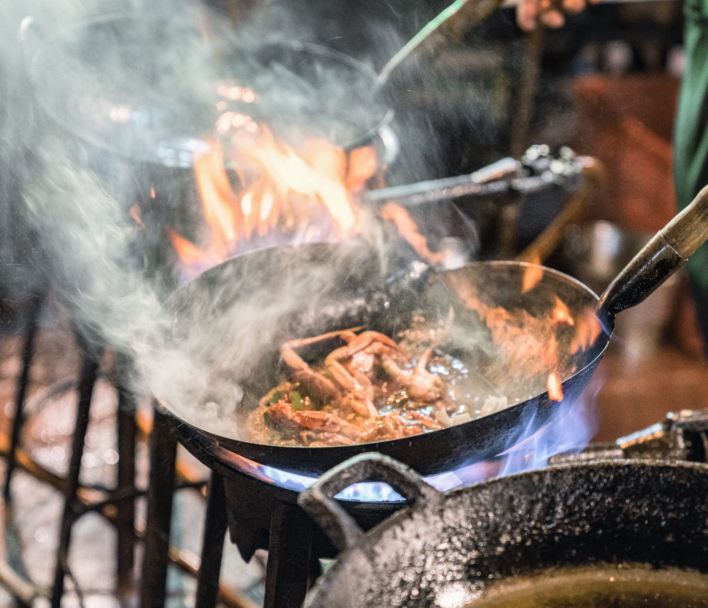 Blick in den Topf einer der unzähligen Garküchen von Bangkok