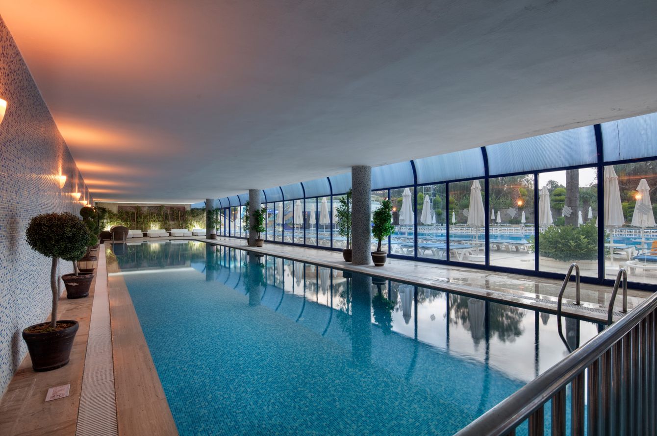 Piscine intérieure