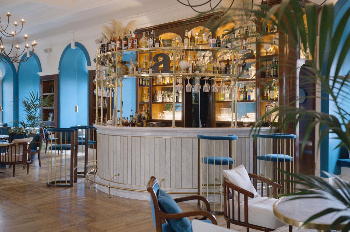 Bar