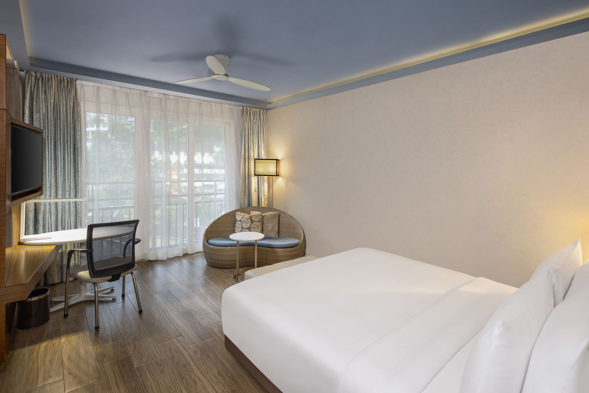 Deluxe City View King Zimmer