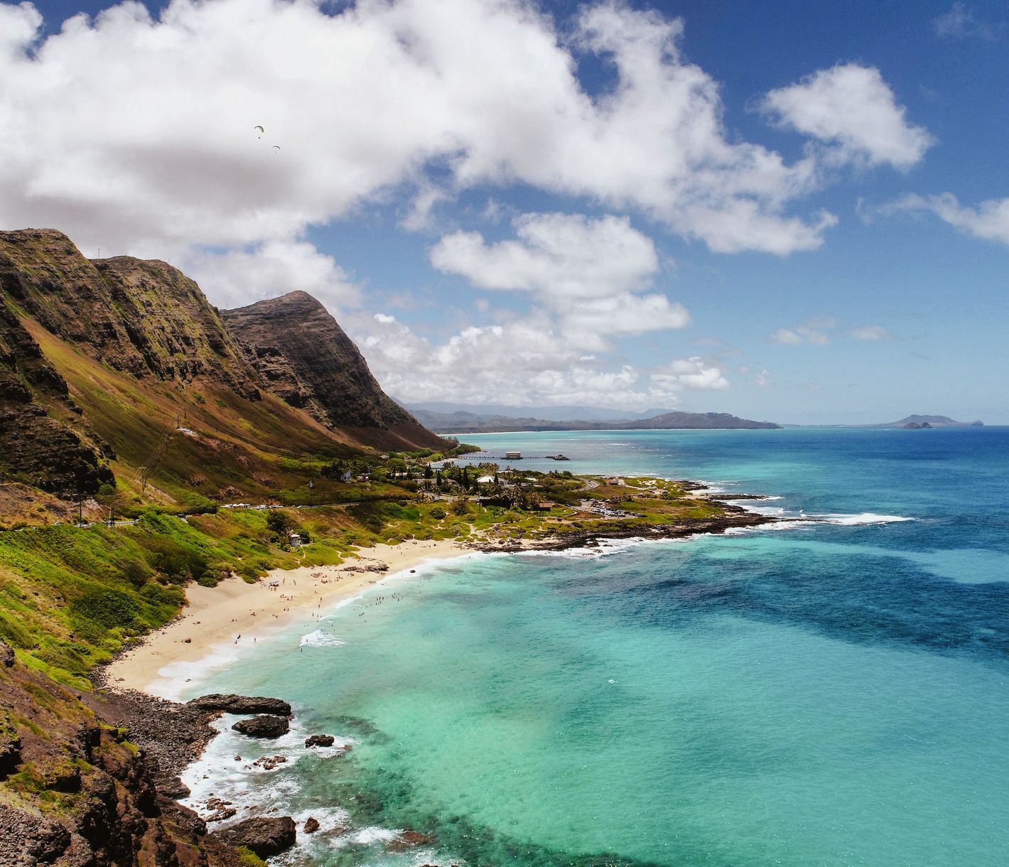 Die Küstenstrasse entlang der Ostseite Oahus bietet eine der schönsten Panoramafahrten der Insel.