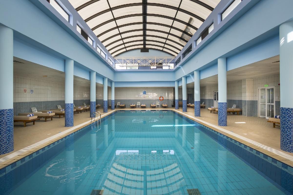 Piscine intérieure