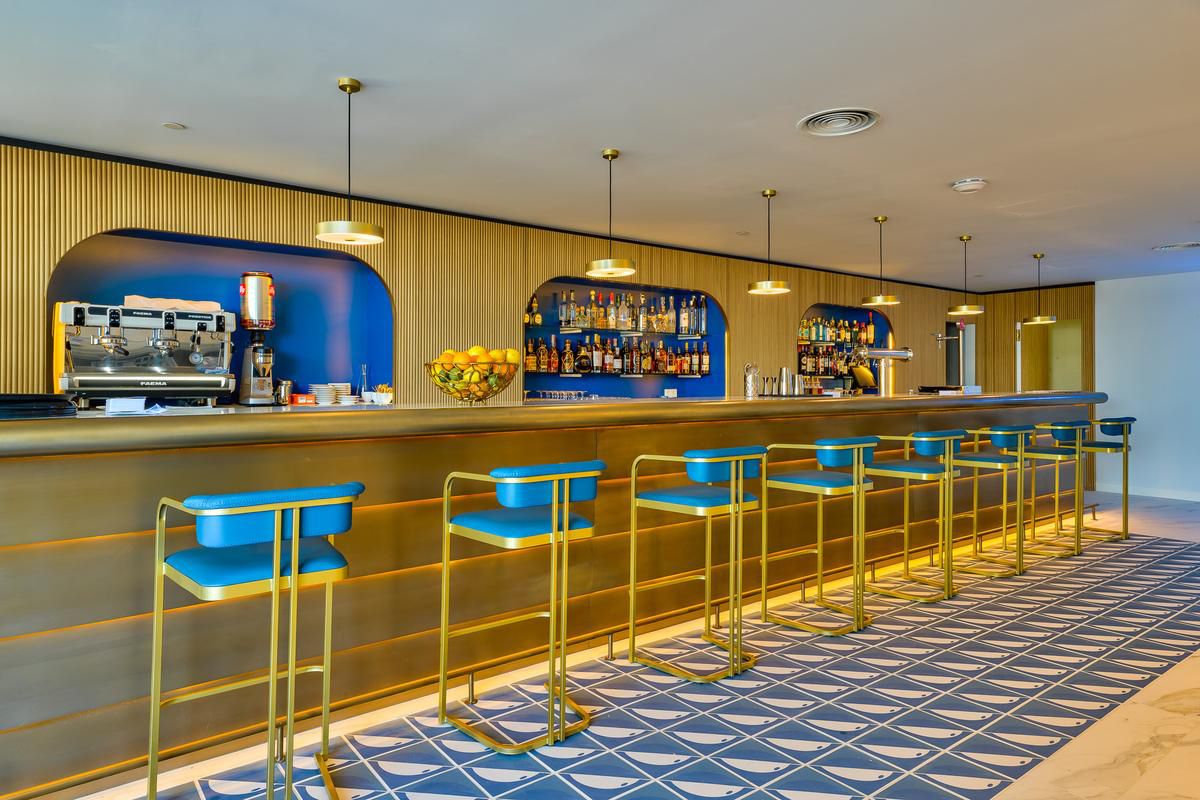 Bar