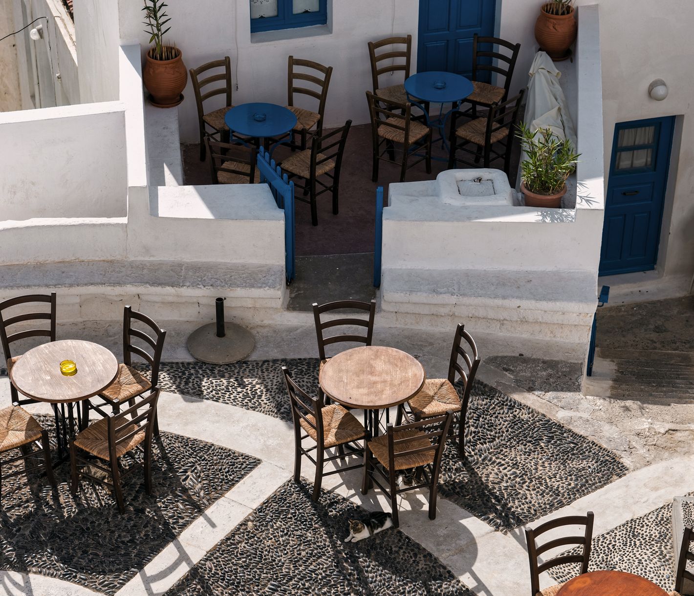 Gemütliche Einkehr im Bergdorf Nikia