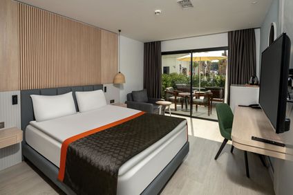 Familienzimmer mit Gemeinschaftspool