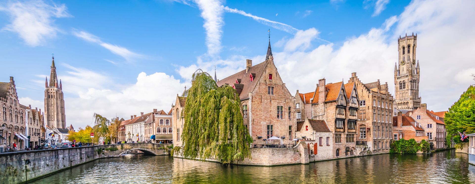 Panorama der Altstadt vom Roezenhoedkaai