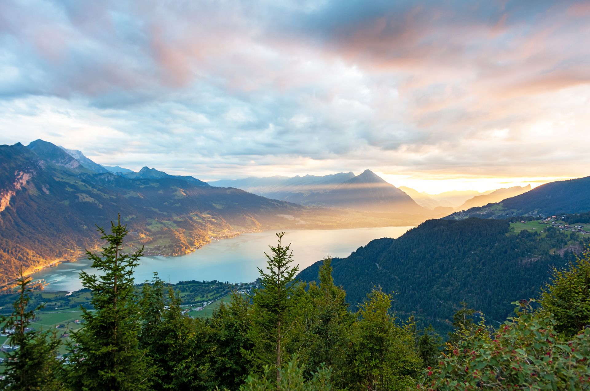 Interlaken und der Thunersee