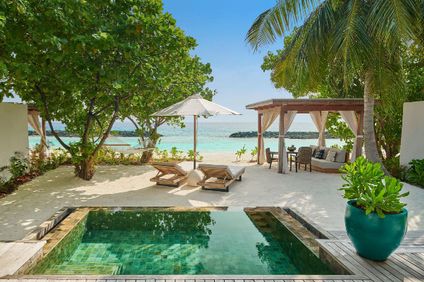 Beach Sunrise Villa mit privatem Pool