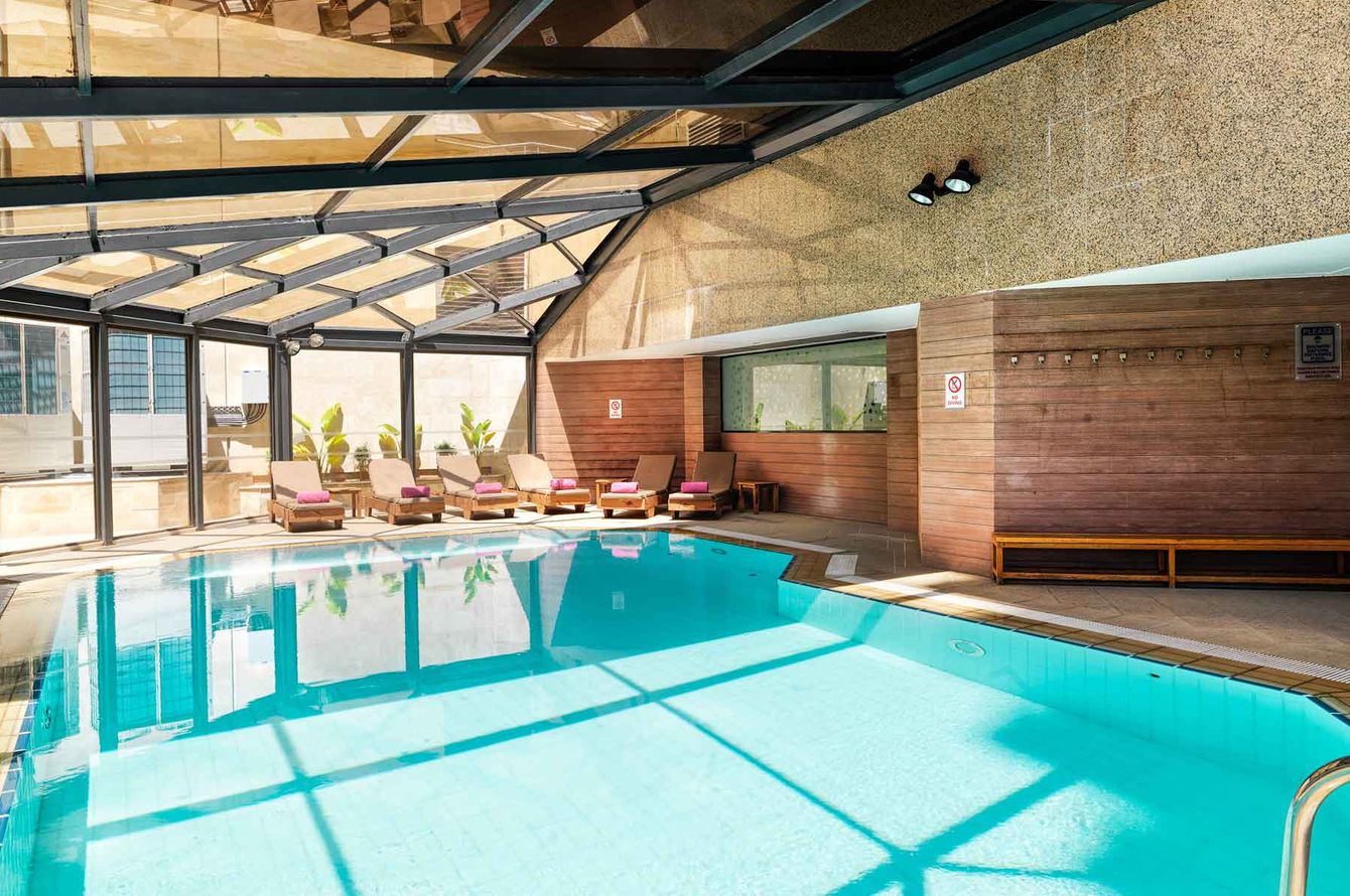Piscine intérieure