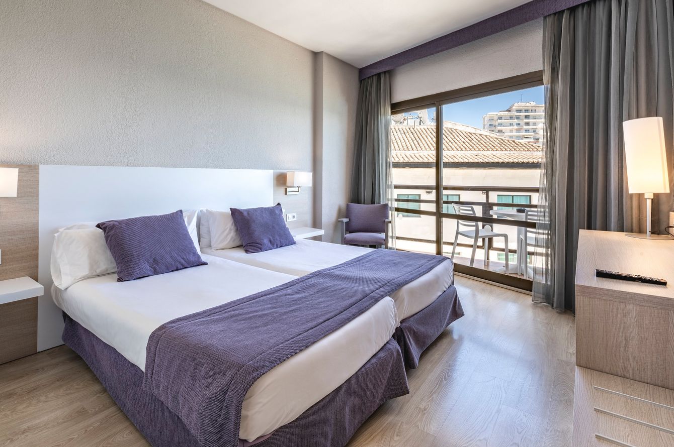 Chambre double vue mer latérale