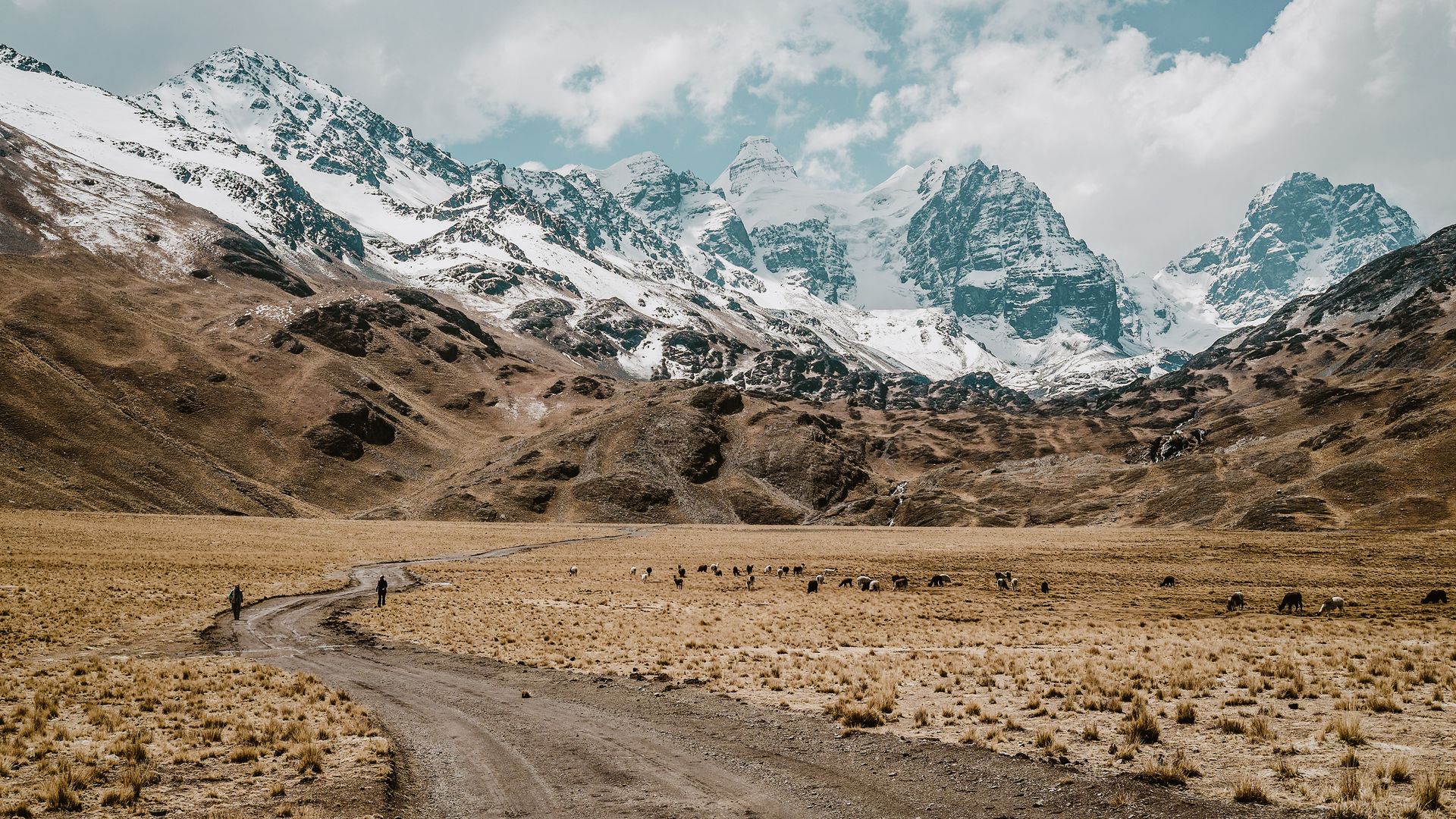 Tuni Condoriri, un géant composé de trois pics s’apparentant à la tête et aux ailes d’un condor.