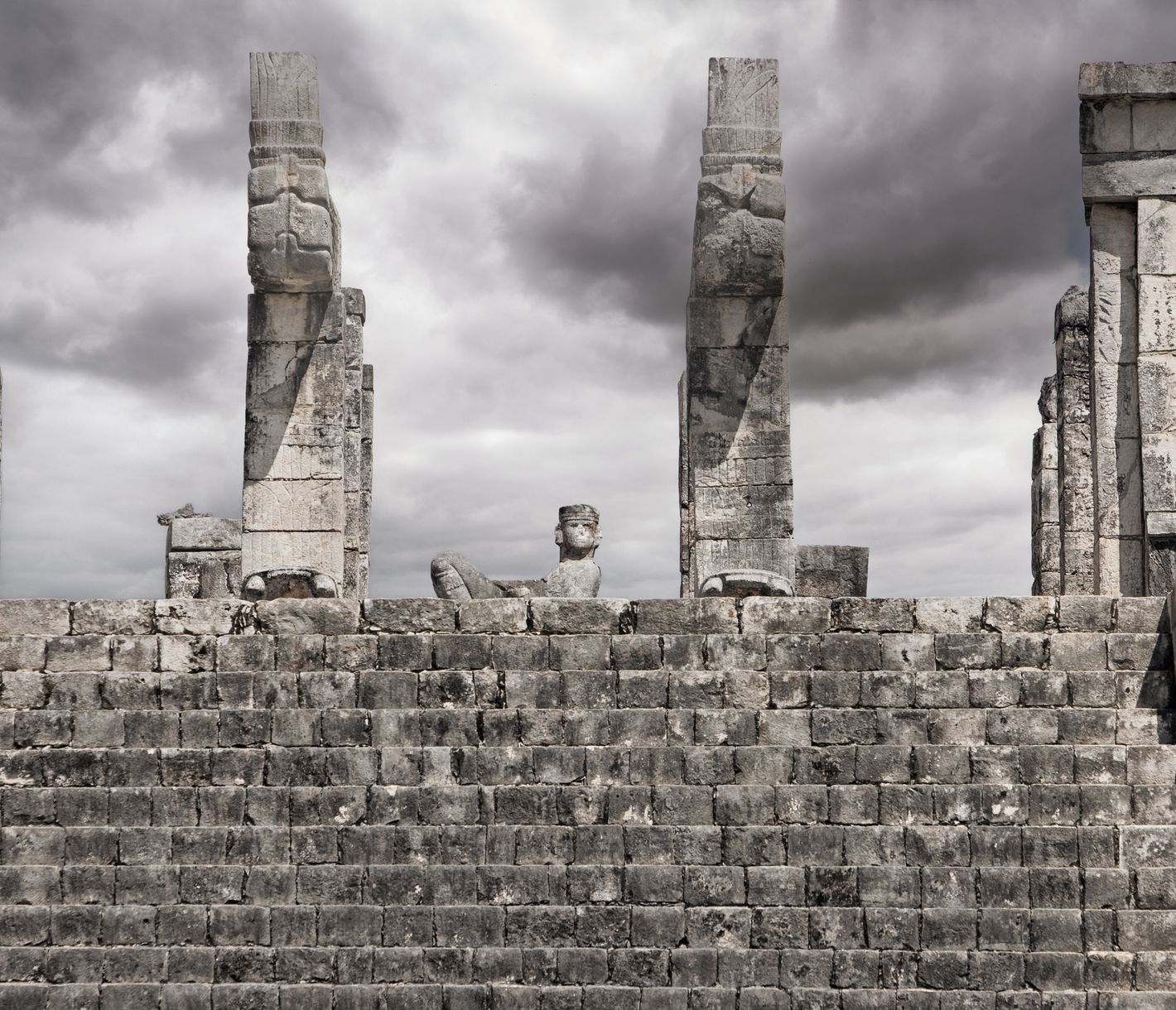 Der «Rote Jaguar» Chac Mo’ol wacht auch in Chichen Itza.