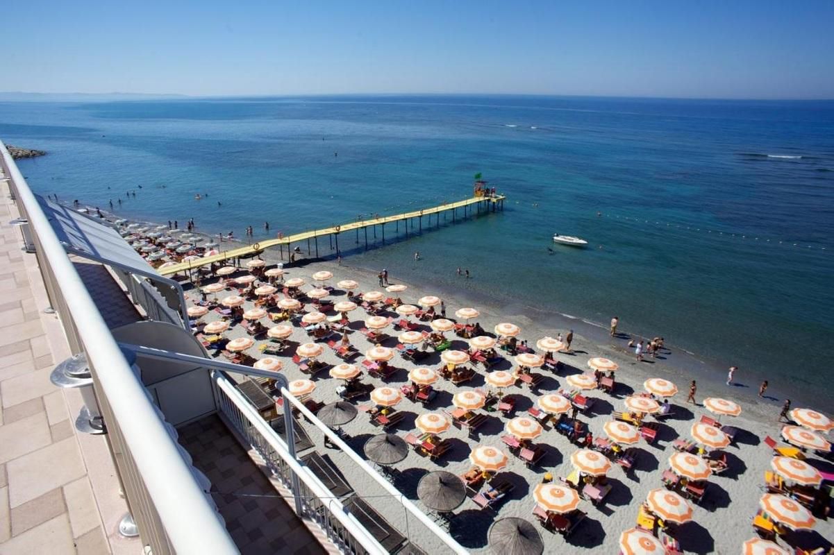 Strand