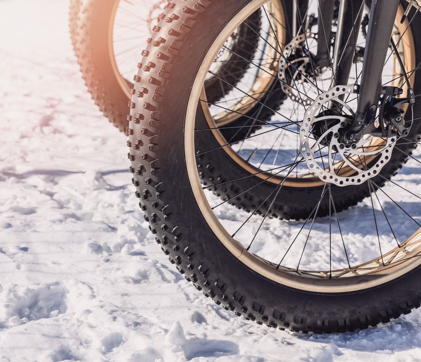 Auf zwei Rädern im Schnee