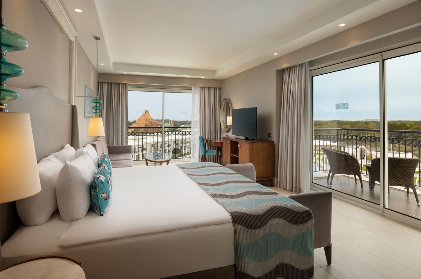 Corner Suite