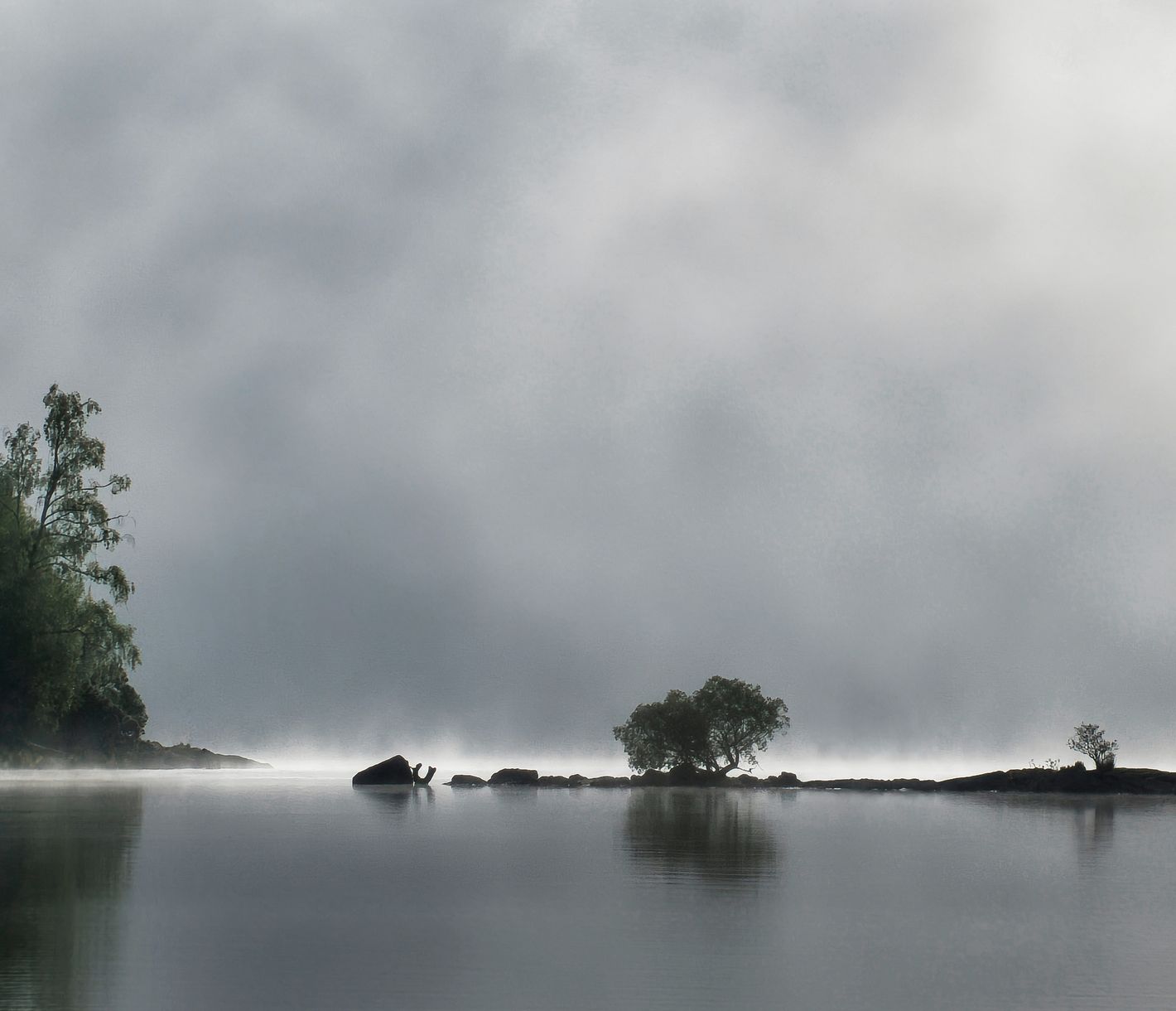 Morgennebel am Loch Lochy