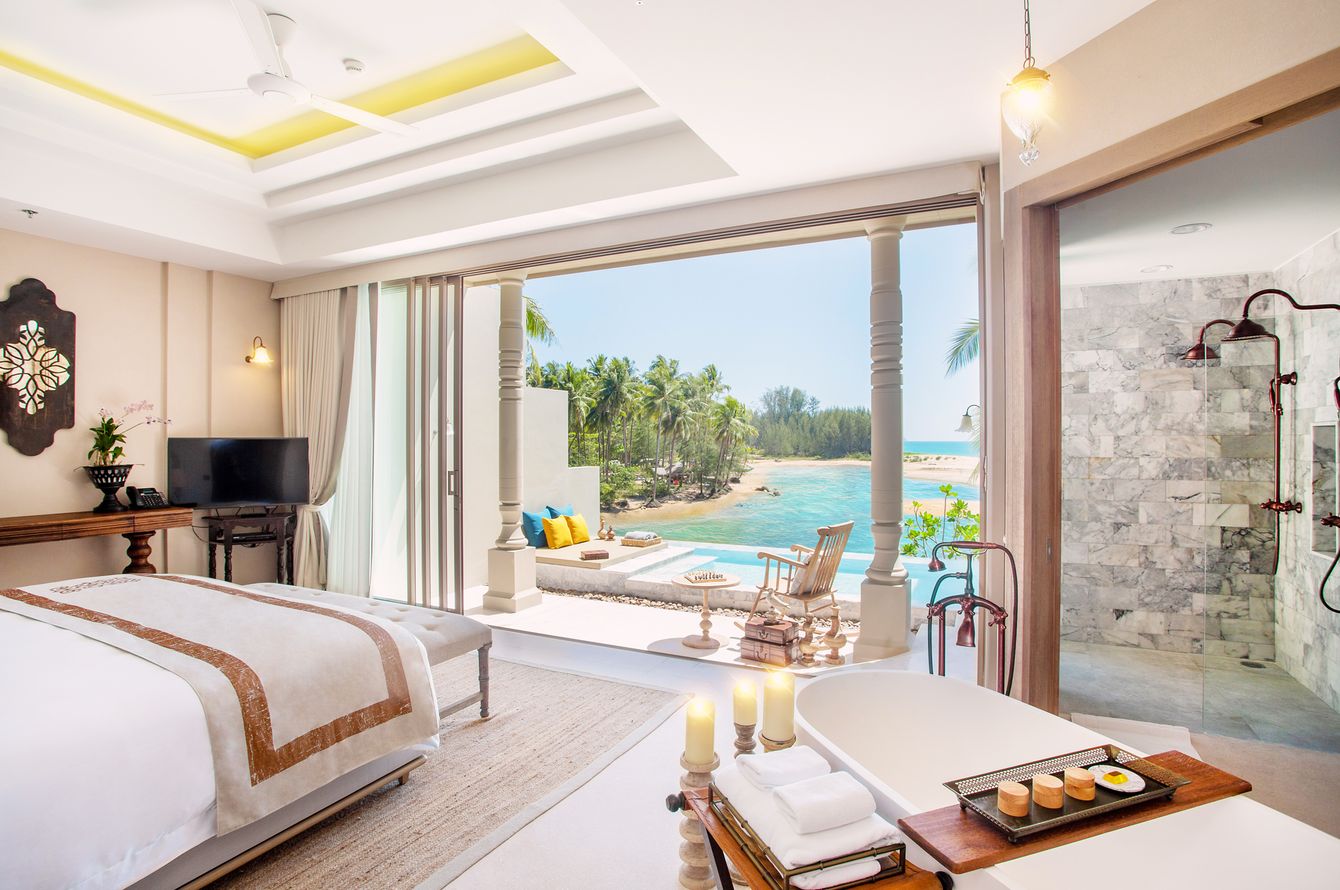 Suite Seaside Pool Paradise