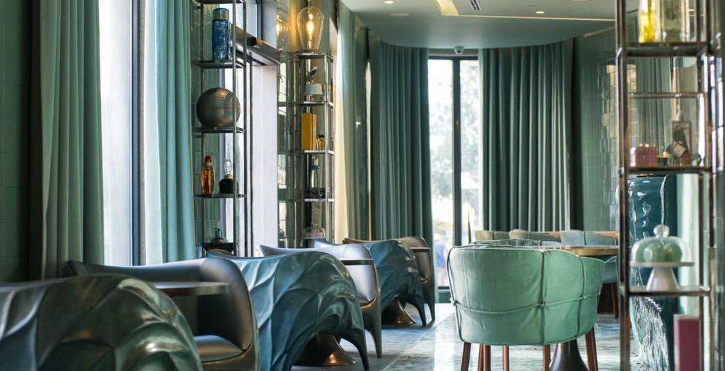 Restaurant/Bar