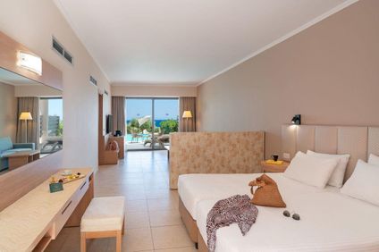 Euphoria Club Junior Suite mit privatem Pool