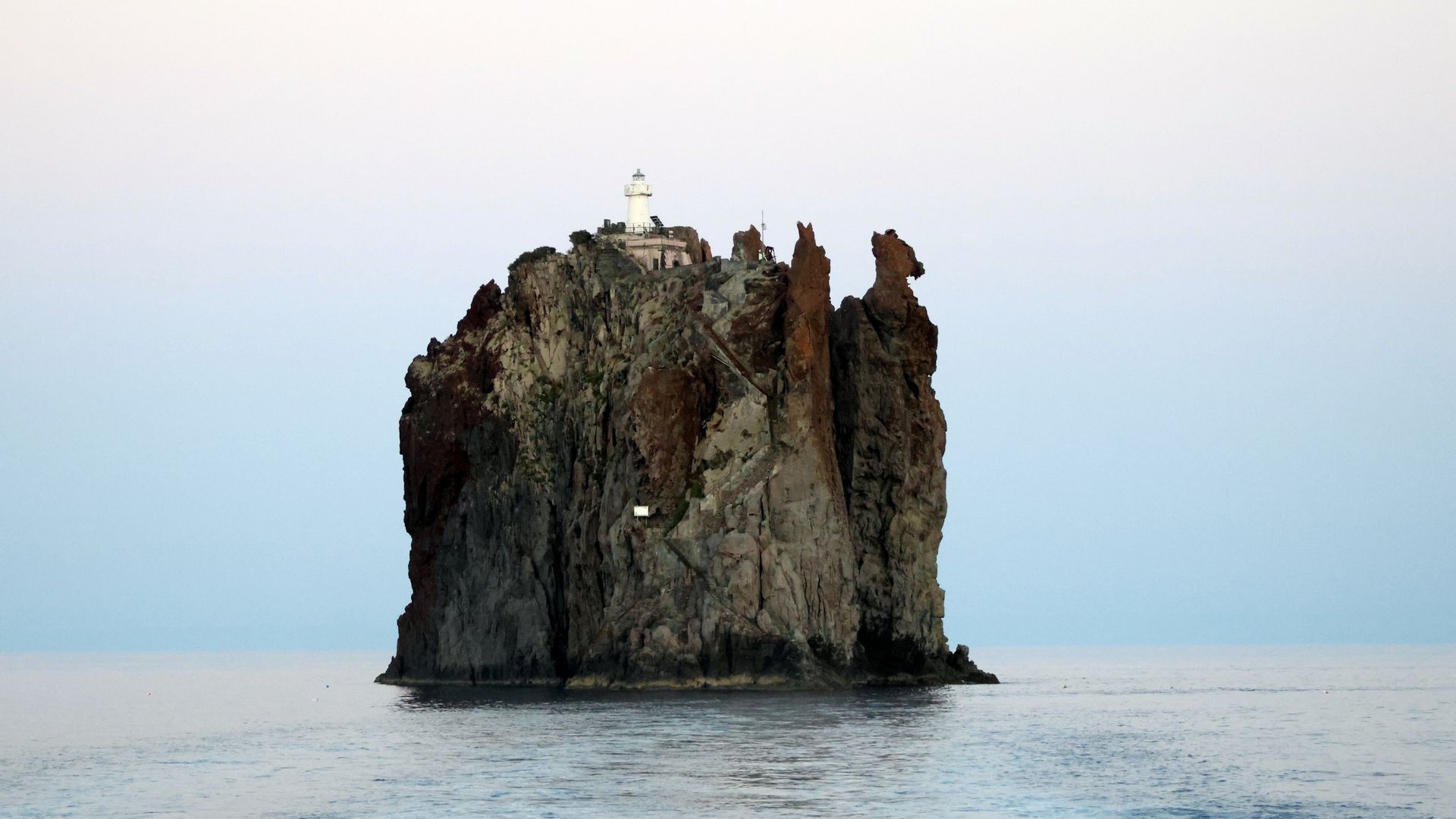 Strombolicchio – die kleine Schwester des Stromboli