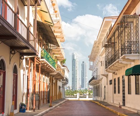 Alt versus Neu in Panama City