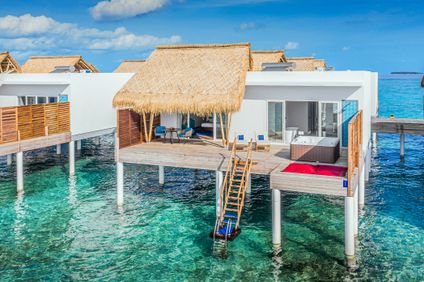 Water Villa mit Whirlpool