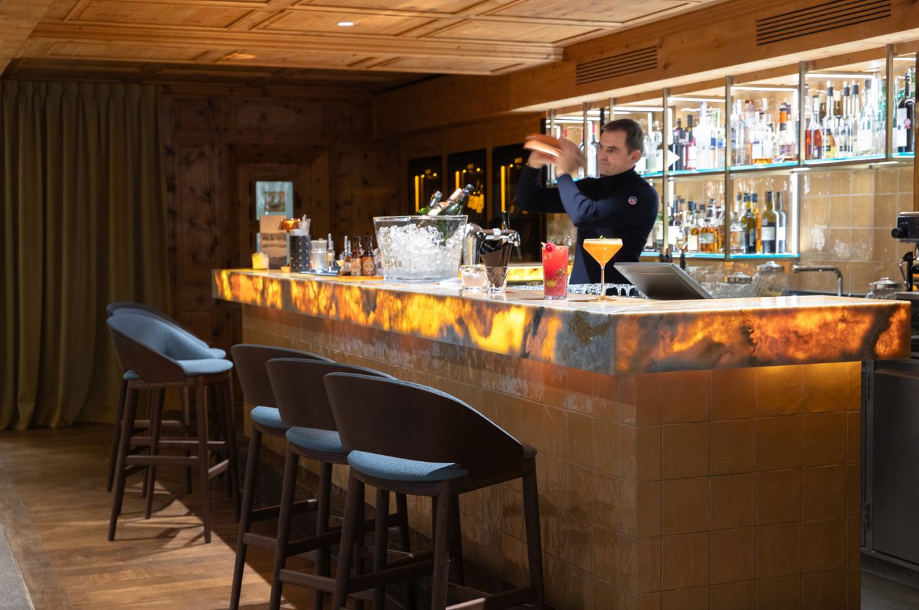 Bar