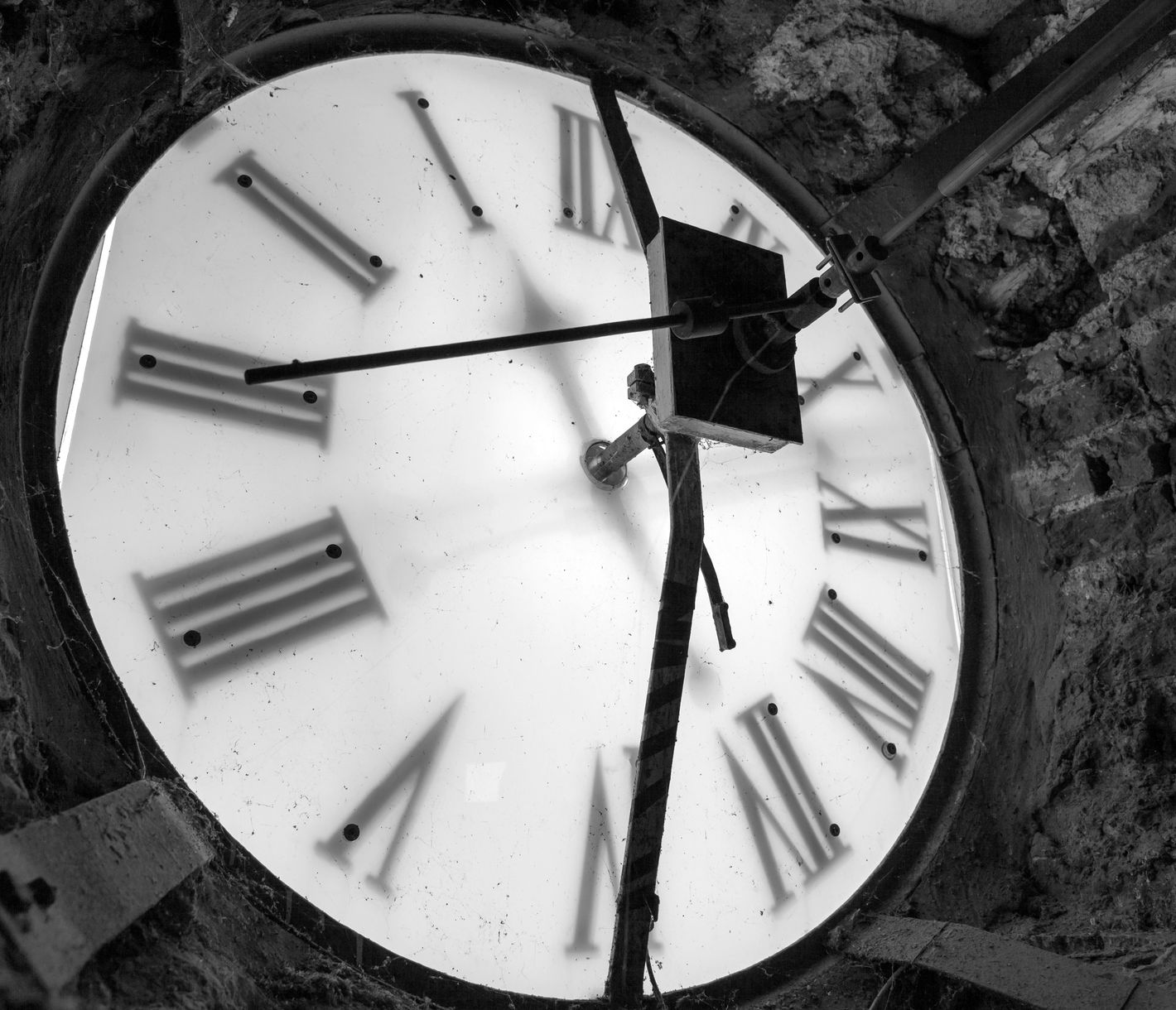 Turmuhr am alten Rathaus von Kaunas