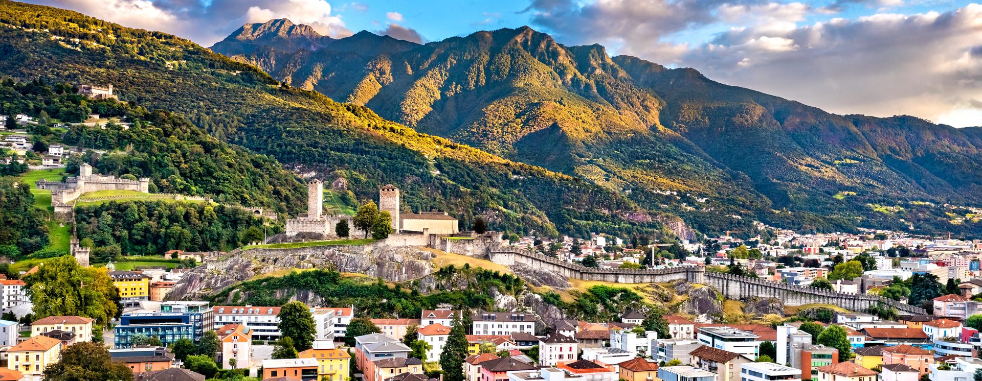la ville historiquement intéressante de Bellinzona