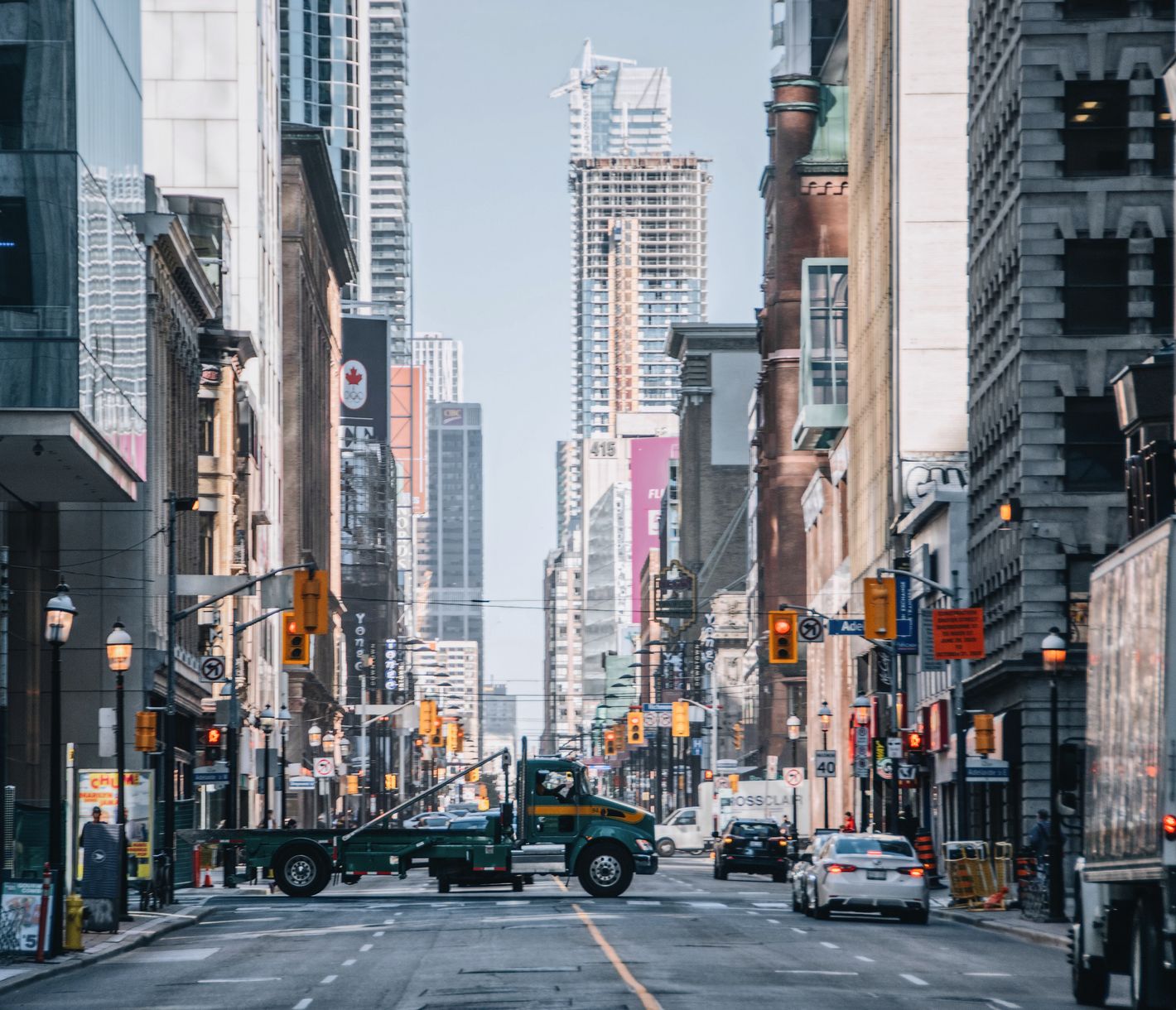 Das geschäftige Treiben in Downtown Toronto