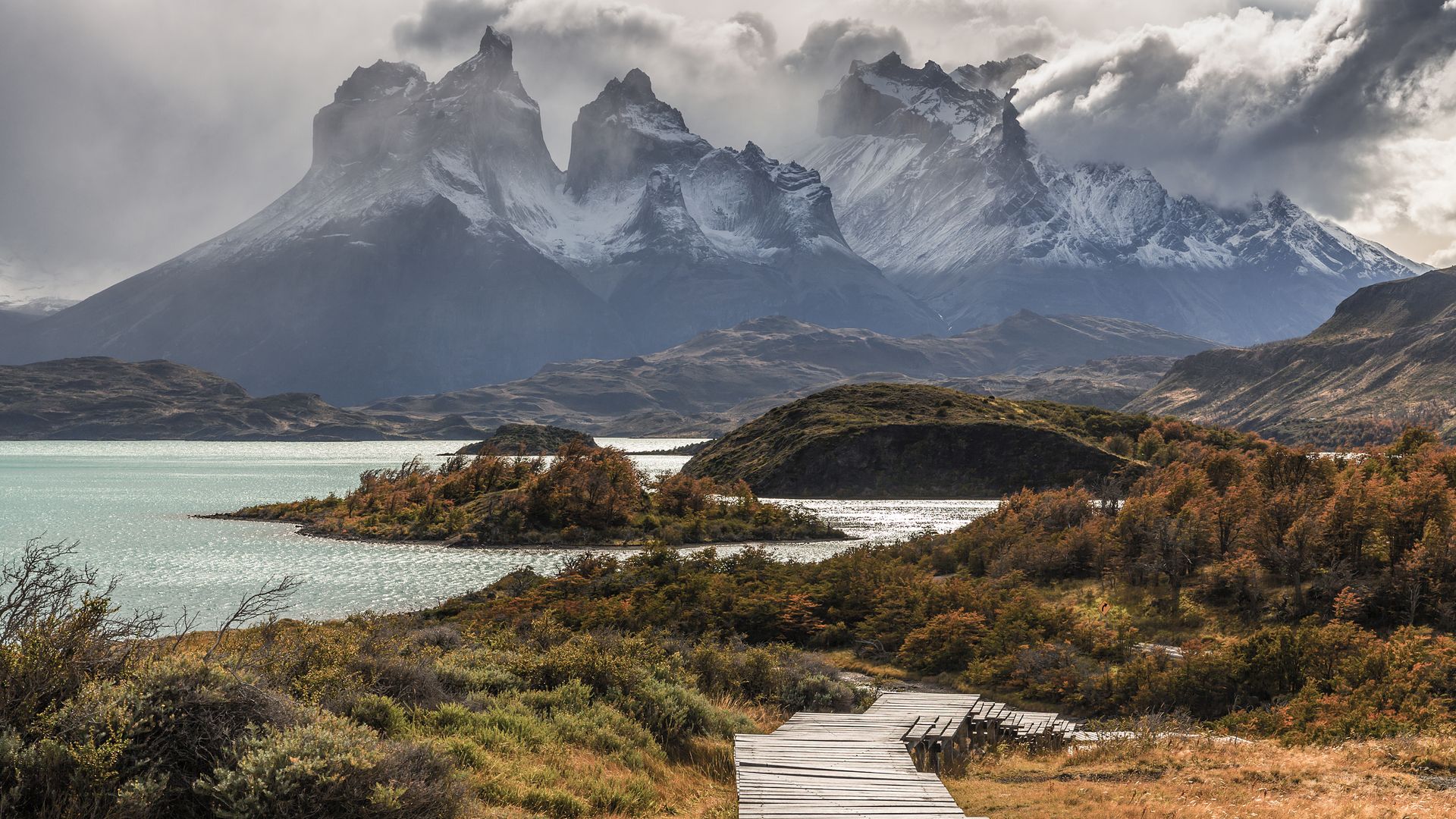Unglaublich eindrucksvoll: das Paine-Massiv und der türkisfarbene Nordenskjöldsee.