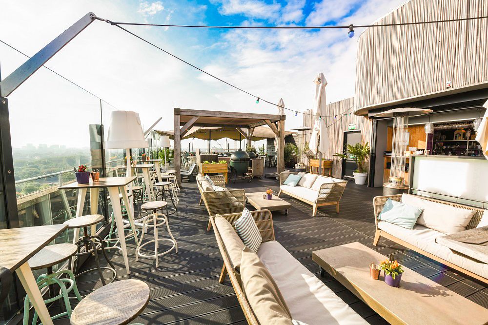 Rooftop-Bar