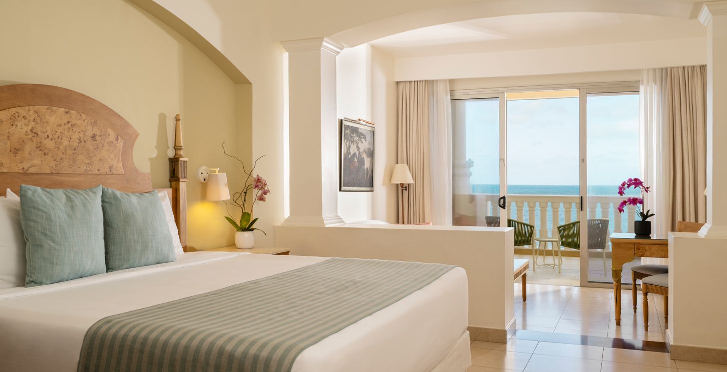 Junior Suite Ocean Front